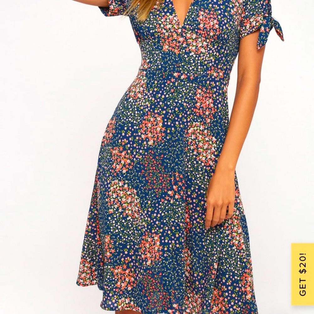Lulus NWT Austyn Navy Blue Floral Print Tie-Sleeve Midi Dress size Small